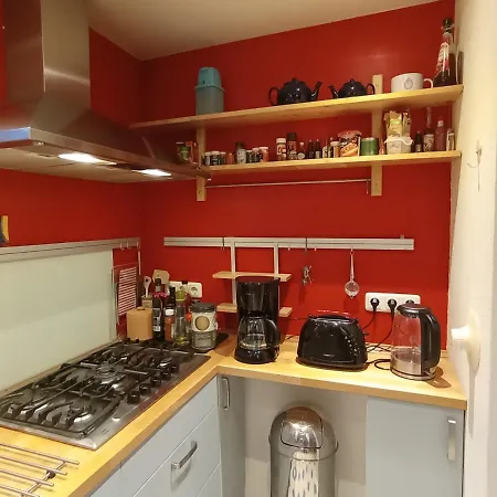 Komplette Wohnung Mit Kamin Und Fussbodenheizung & Kostenlosen Wlan *